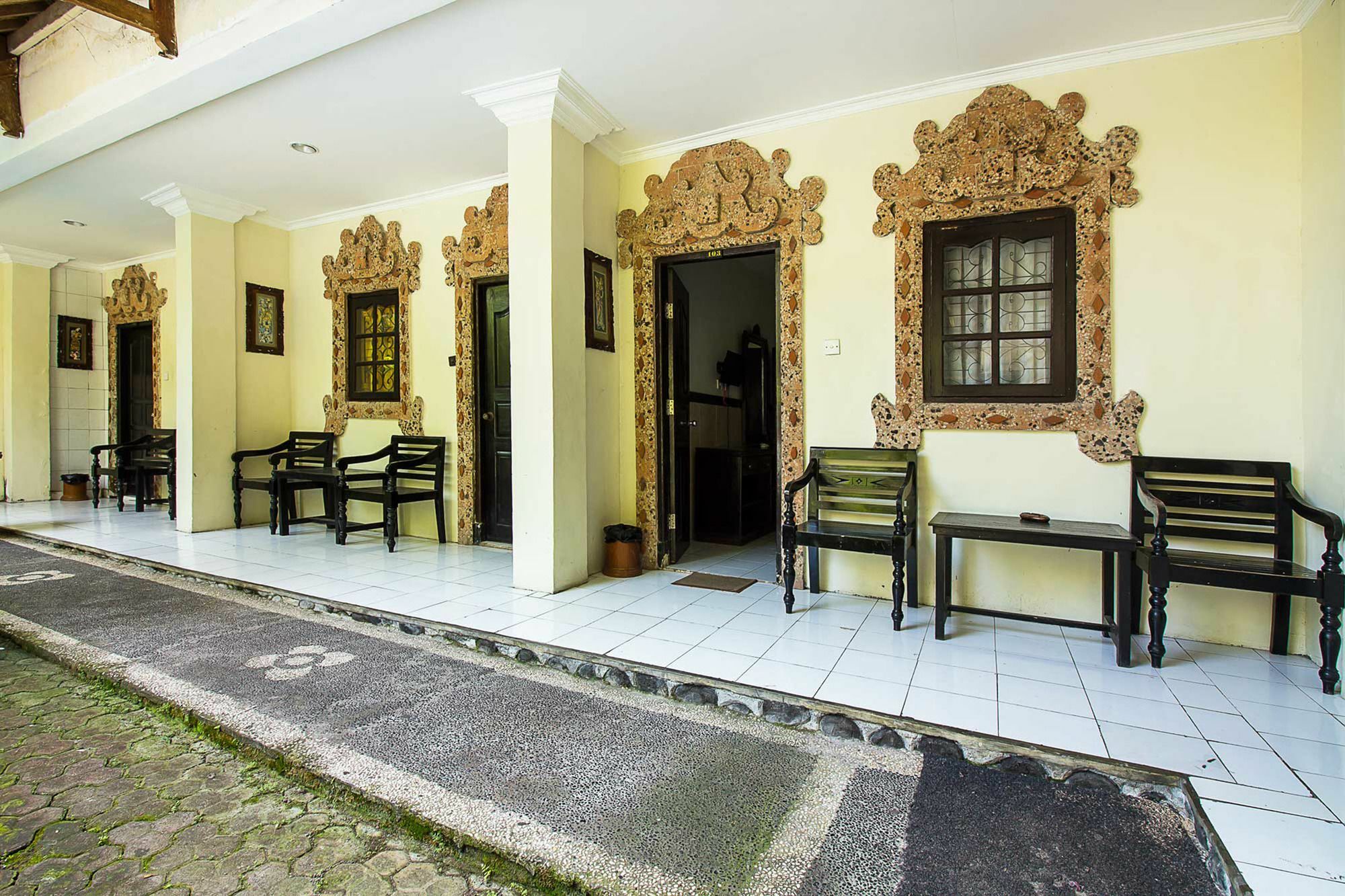 Hotel Sanjaya Managed By Tinggal Kuta Lombok Extérieur photo